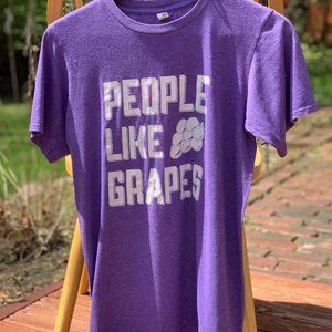 Rooster Teeth 'People Like Grapes' T-Shirt